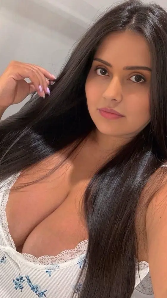 Riya Pune Call Girl Service